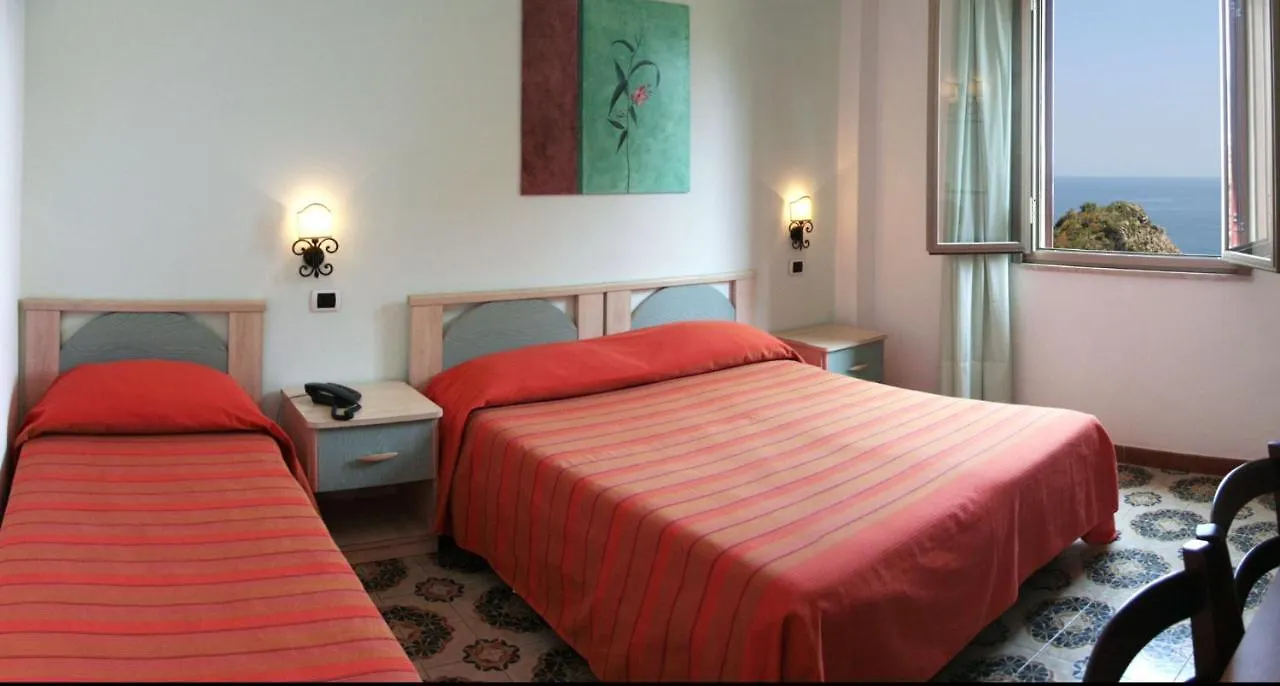 Jonic Hotel Mazzaro تاورمينا 3*,  إيطاليا