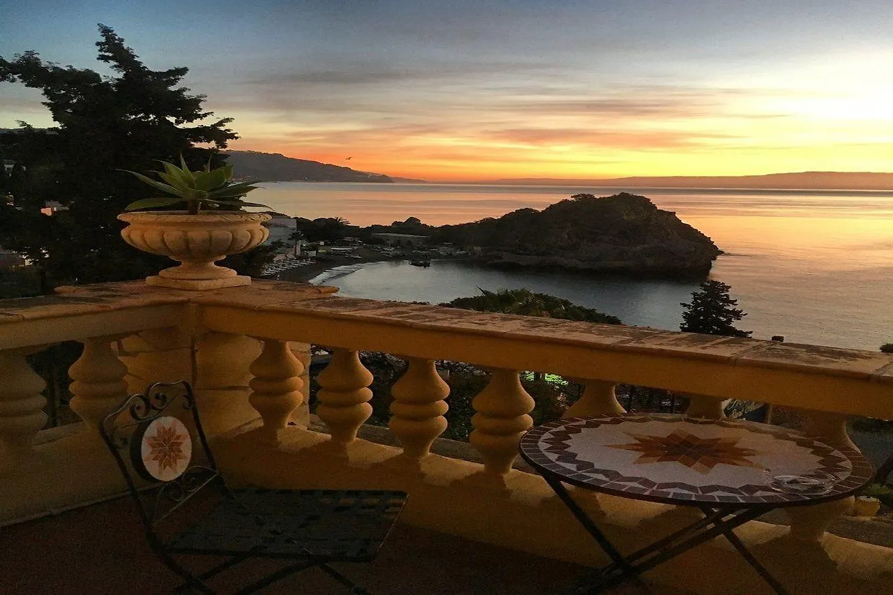 Jonic Hotel Mazzaro تاورمينا