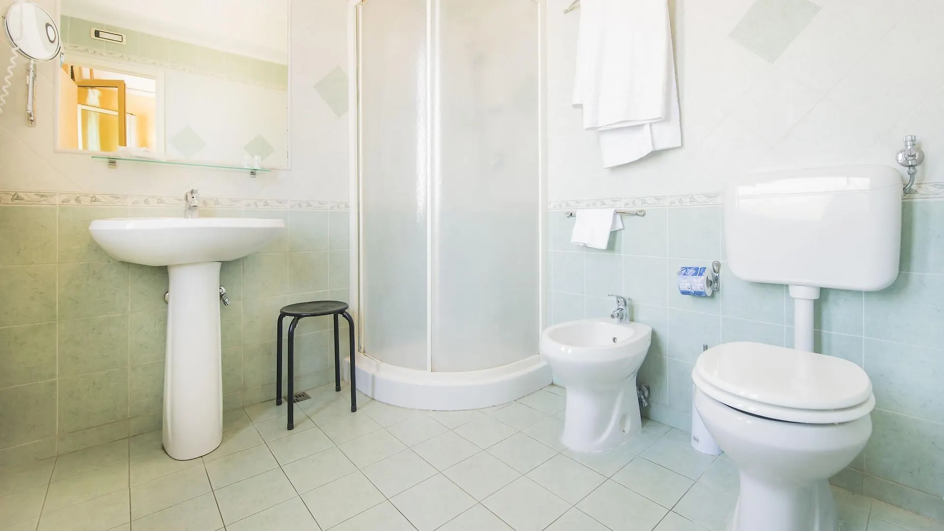 Jonic Hotel Mazzaro تاورمينا