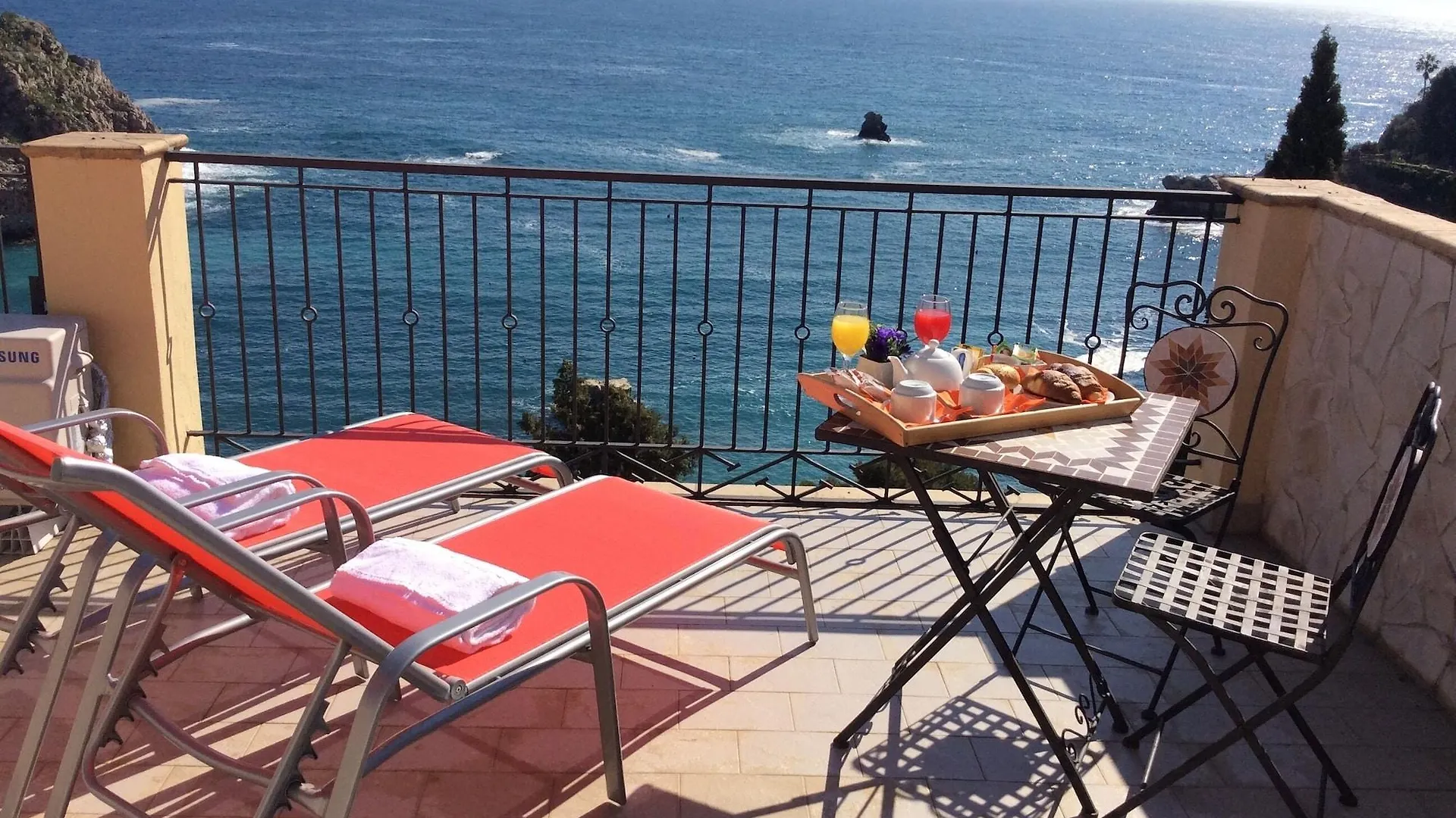 Jonic Hotel Mazzaro تاورمينا