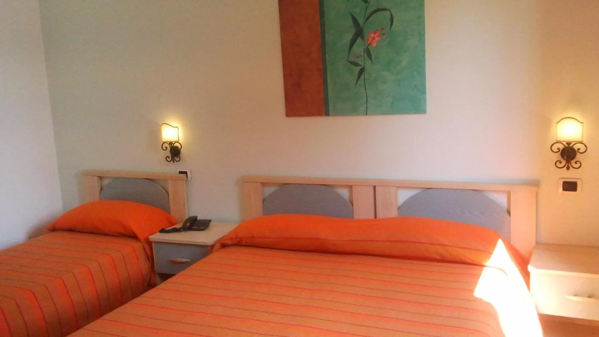 Jonic Hotel Mazzaro تاورمينا