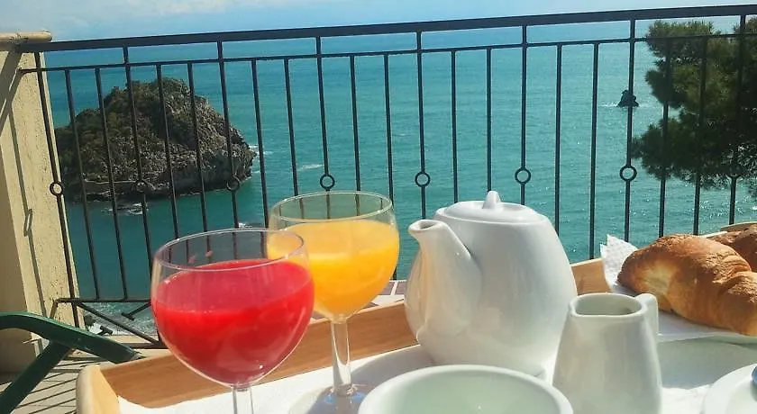 Jonic Hotel Mazzaro تاورمينا