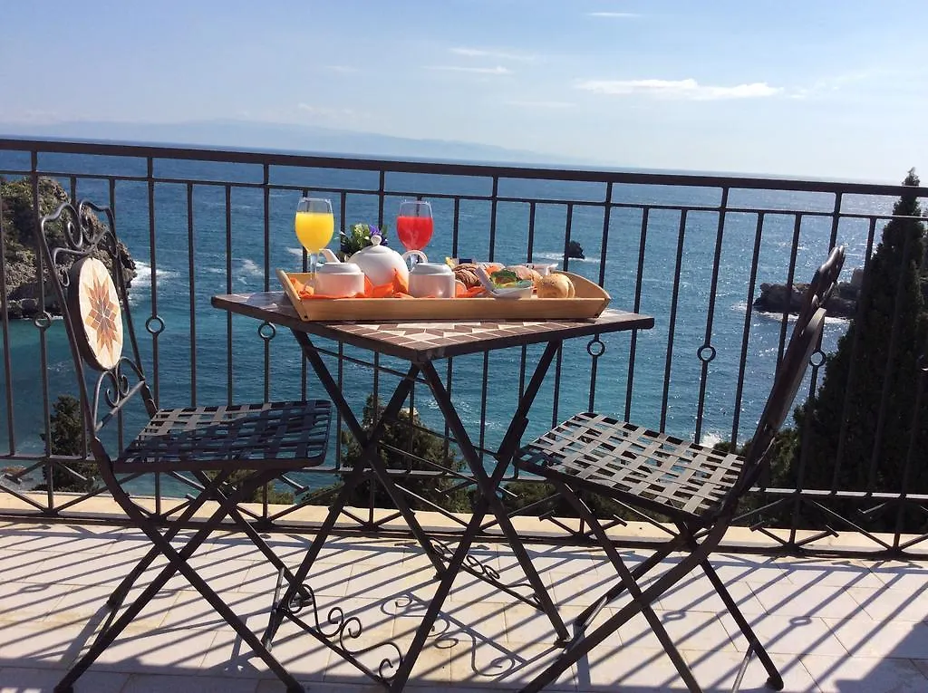***  Jonic Hotel Mazzaro تاورمينا إيطاليا