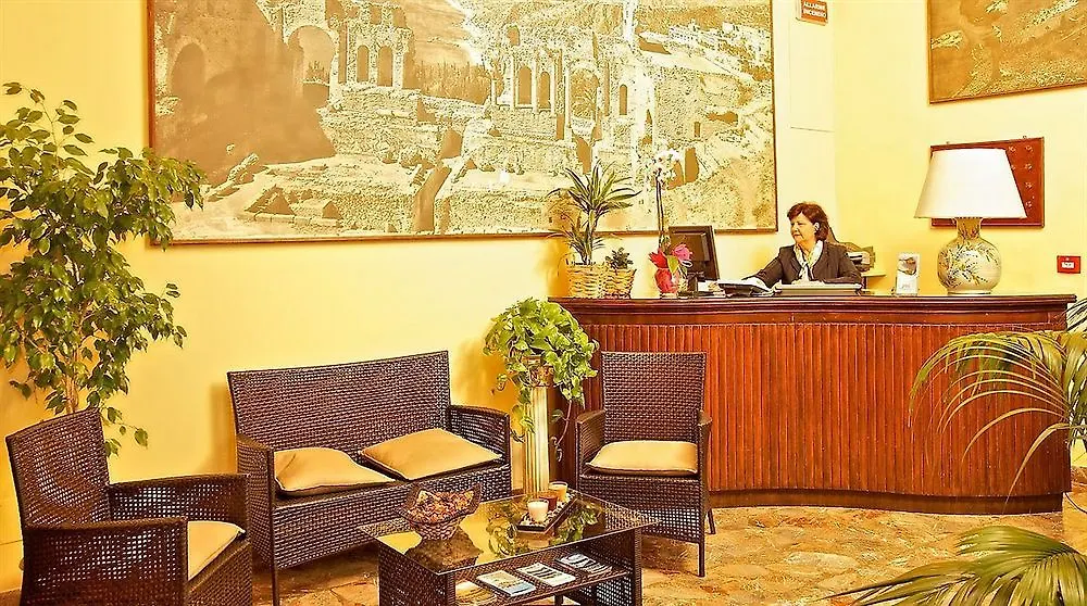 Jonic Hotel Mazzaro تاورمينا